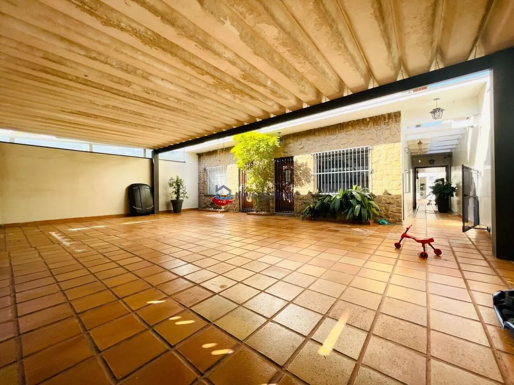 Casa Comercial à venda e aluguel com 4 quartos, 300m² - Foto 8