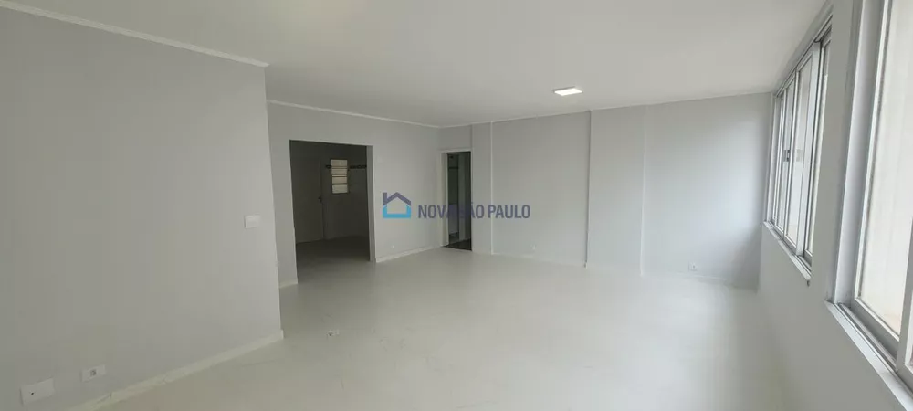 Apartamento à venda com 3 quartos, 165m² - Foto 2