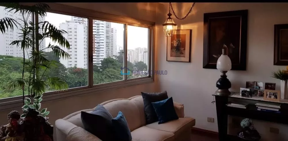 Apartamento à venda com 4 quartos, 159m² - Foto 2