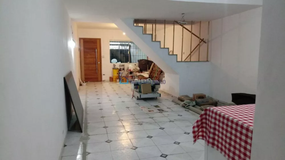 Casa Comercial para alugar com 4 quartos, 237m² - Foto 1