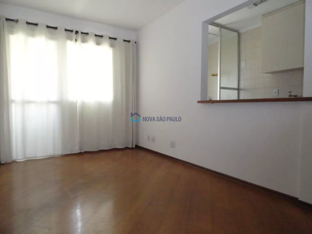 Apartamento à venda com 1 quarto, 41m² - Foto 2