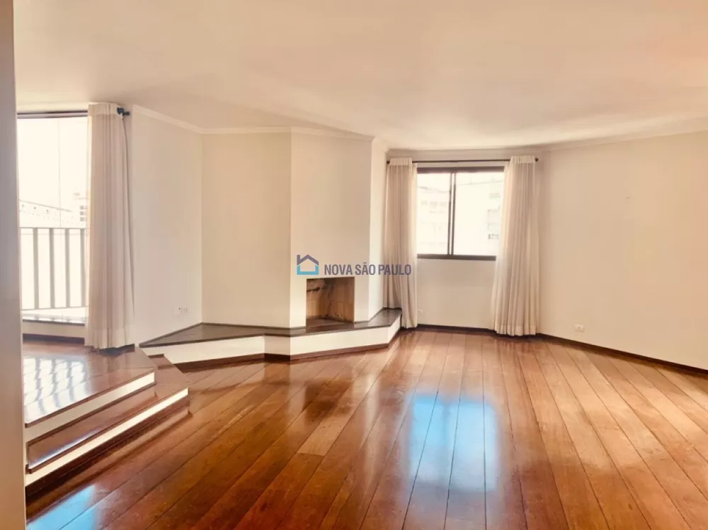 Apartamento à venda com 3 quartos, 200m² - Foto 1