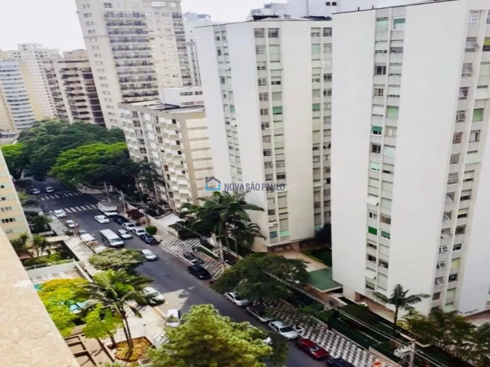 Apartamento à venda com 3 quartos, 200m² - Foto 3