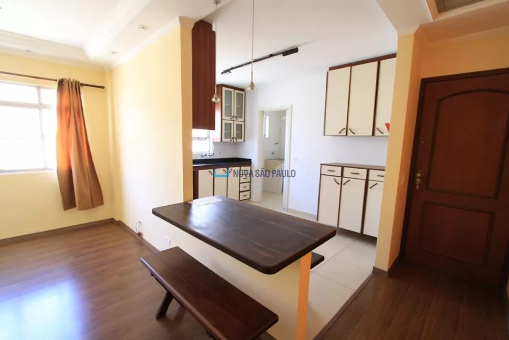 Apartamento à venda com 2 quartos, 60m² - Foto 1