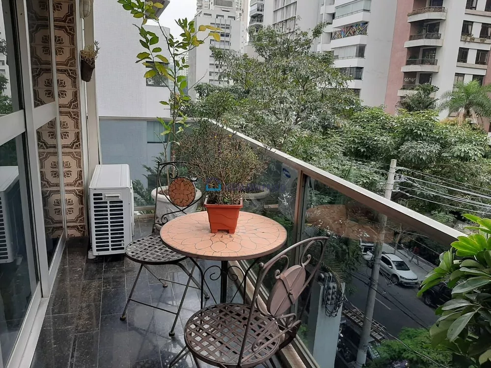 Apartamento à venda com 4 quartos, 204m² - Foto 3