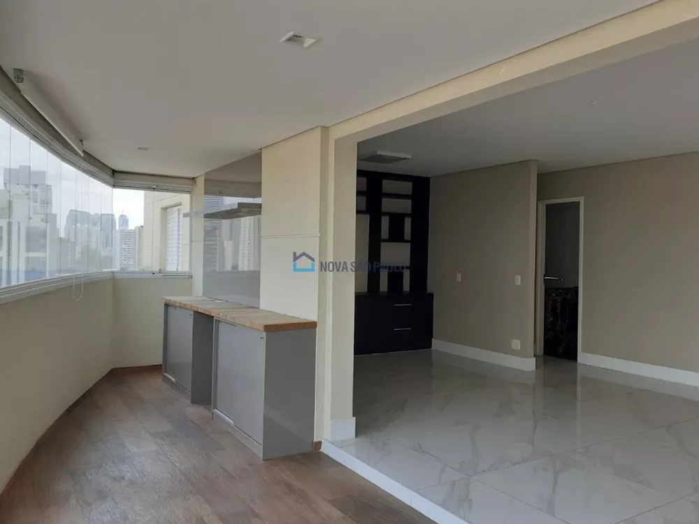 Apartamento à venda com 3 quartos, 172m² - Foto 2