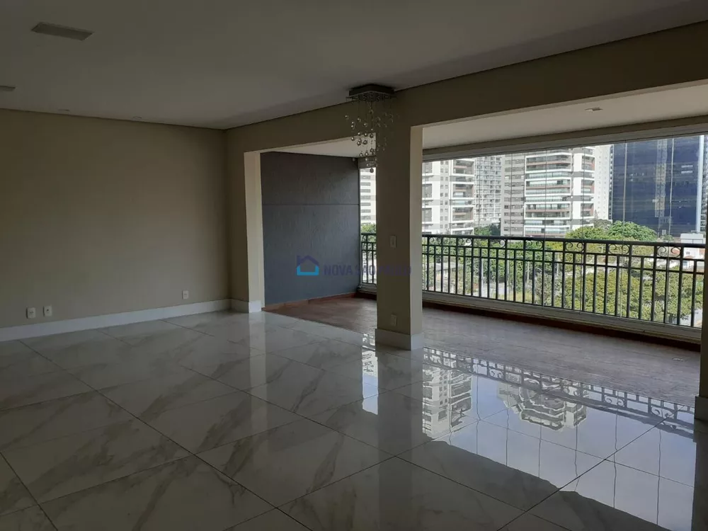 Apartamento à venda com 3 quartos, 172m² - Foto 1