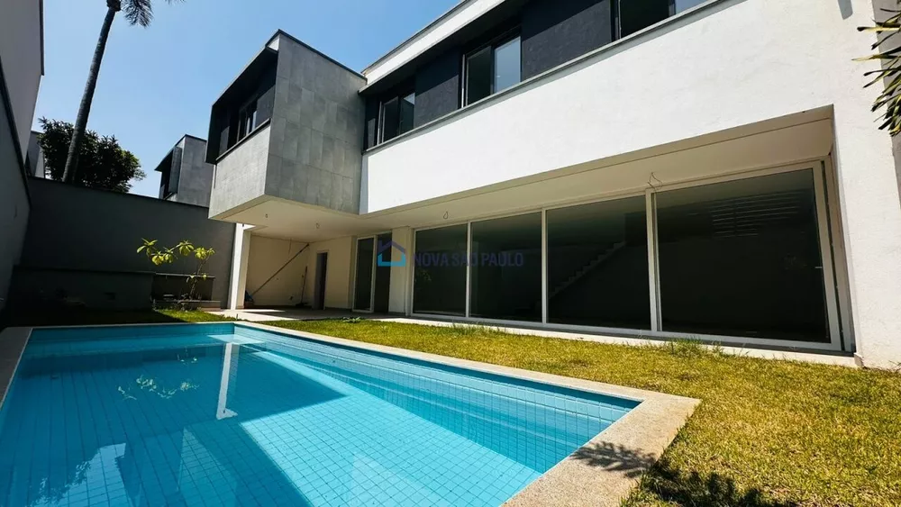 Casa de Condomínio à venda com 4 quartos, 450m² - Foto 1