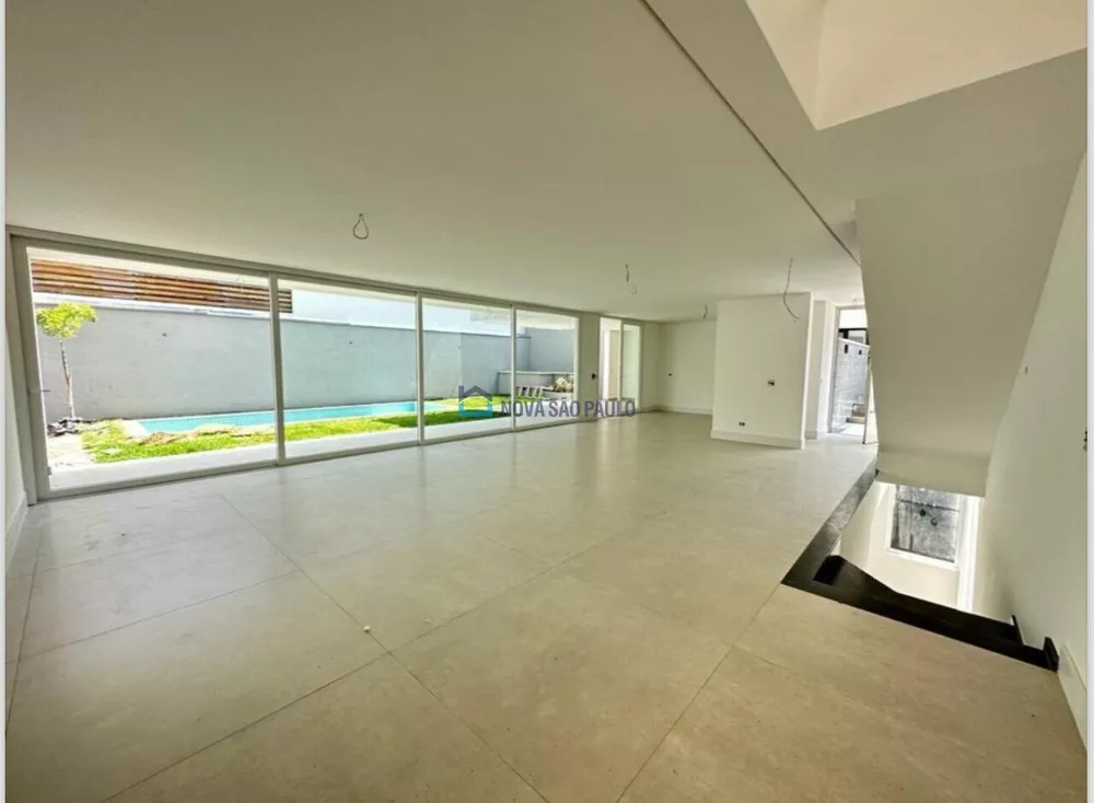 Casa de Condomínio à venda com 4 quartos, 450m² - Foto 4