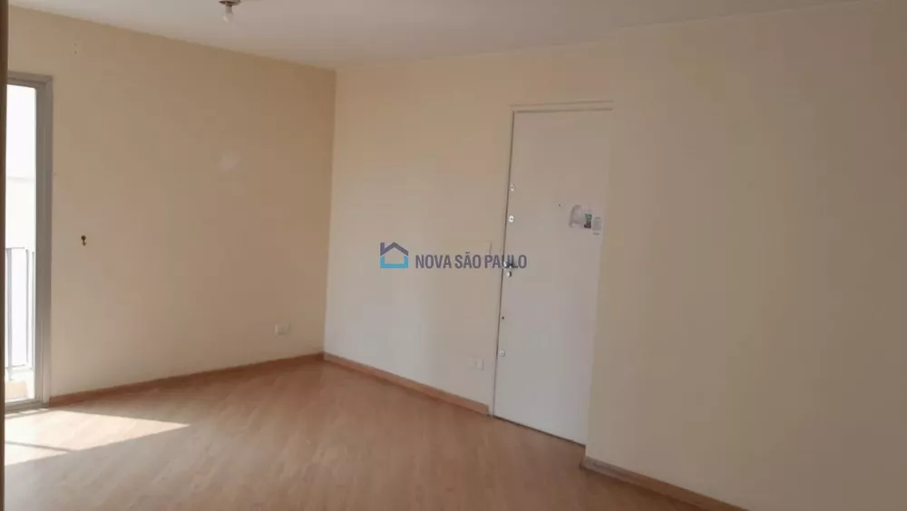 Apartamento à venda com 2 quartos, 63m² - Foto 2