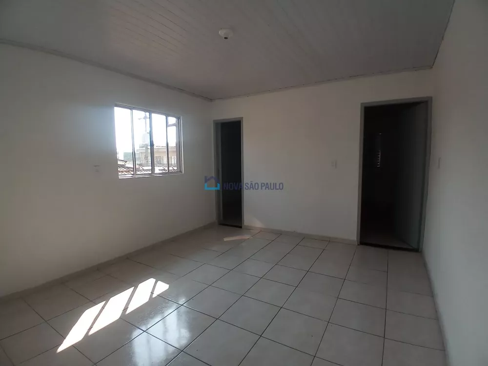 Casa para alugar com 2 quartos, 55m² - Foto 4