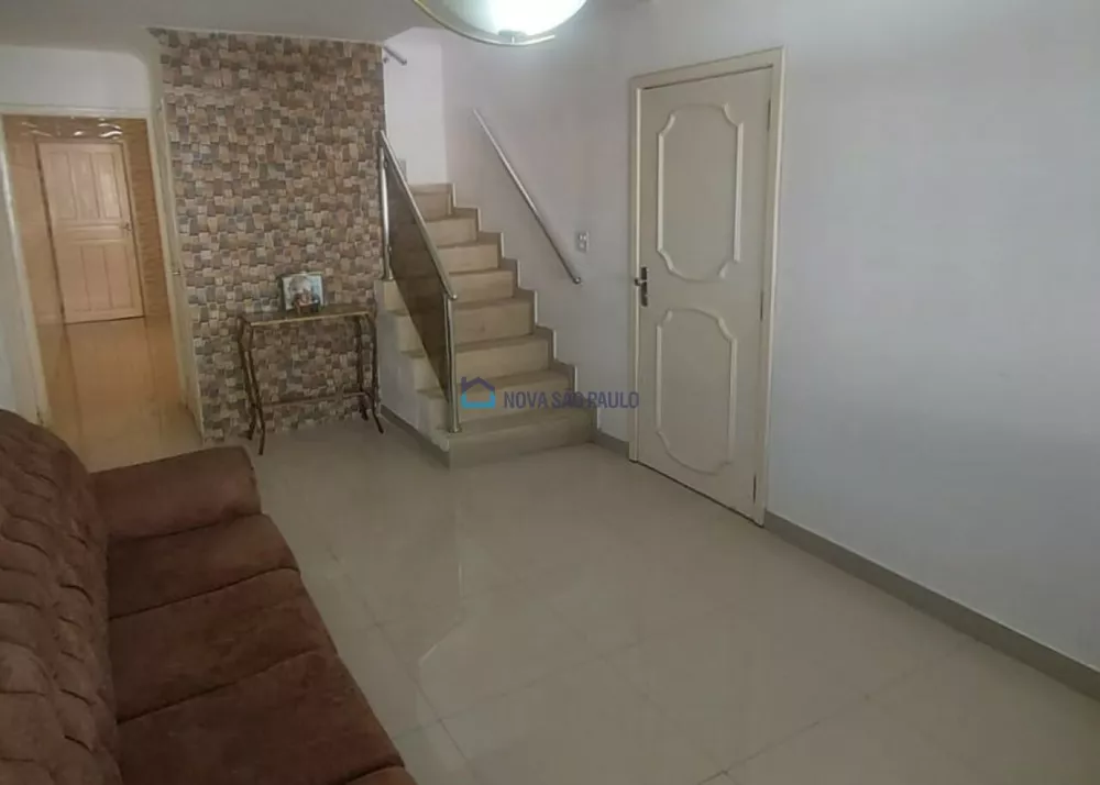 Casa à venda com 2 quartos, 101m² - Foto 1