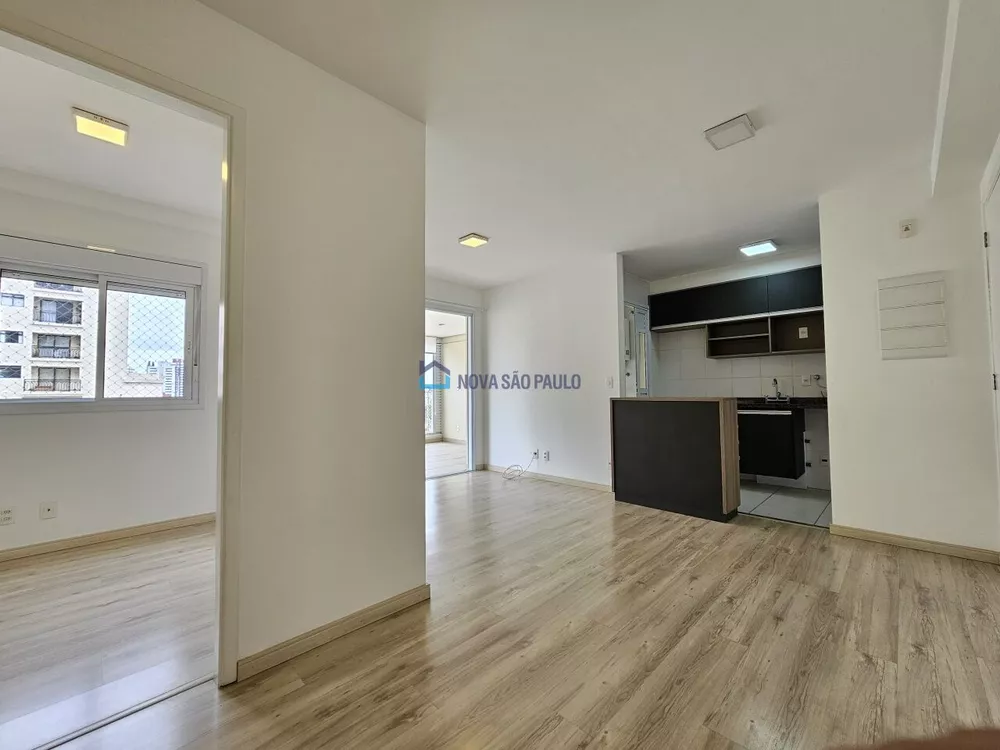 Apartamento à venda com 2 quartos, 61m² - Foto 2