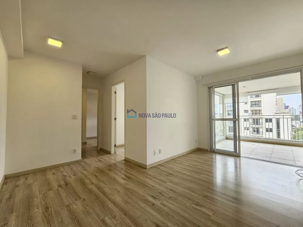 Apartamento à venda com 2 quartos, 61m² - Foto 1