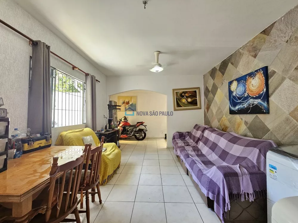 Casa à venda com 4 quartos, 140m² - Foto 1