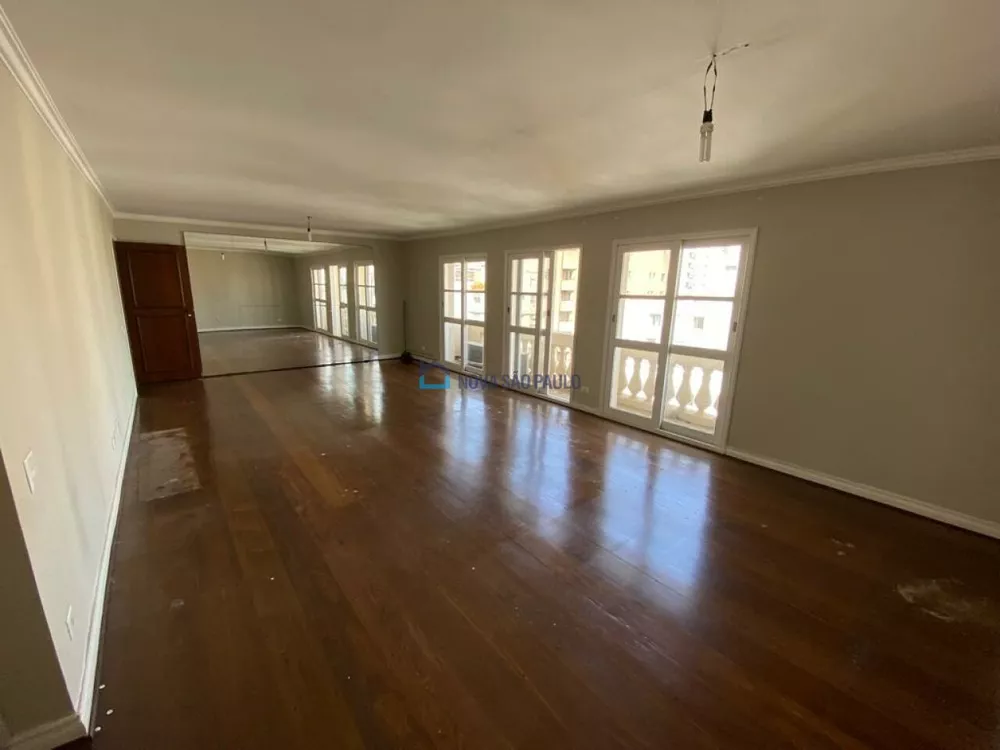 Apartamento à venda com 4 quartos, 167m² - Foto 2