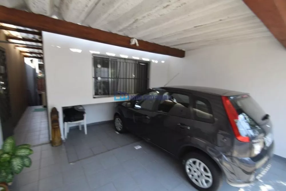 Casa à venda com 2 quartos, 150m² - Foto 1