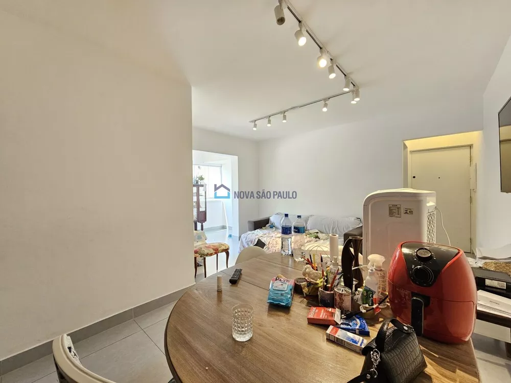 Apartamento à venda com 2 quartos, 75m² - Foto 2