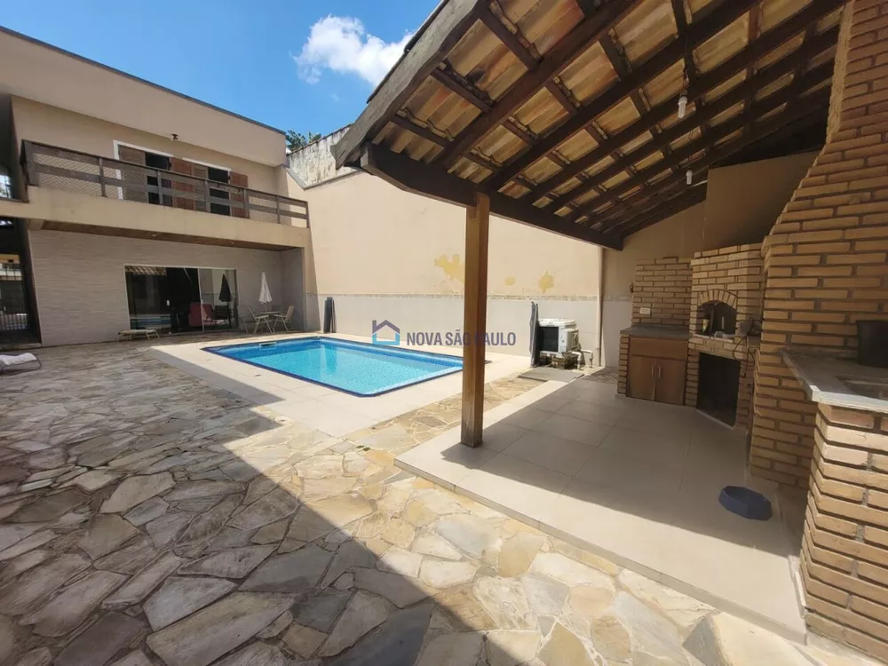 Casa à venda com 4 quartos, 300m² - Foto 6