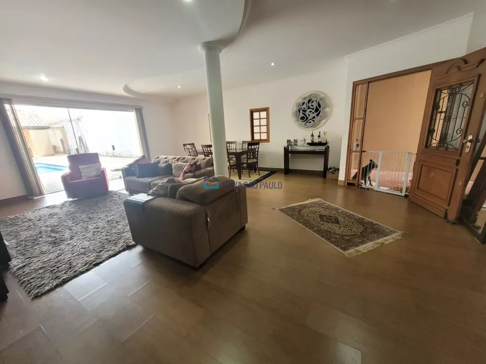 Casa à venda com 4 quartos, 300m² - Foto 3