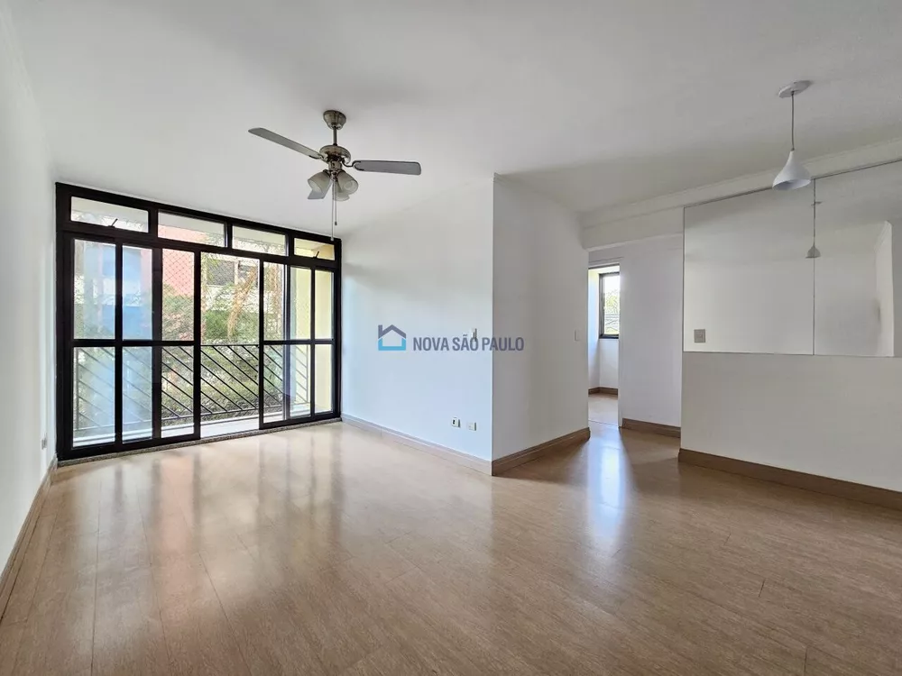 Apartamento à venda com 3 quartos, 76m² - Foto 2