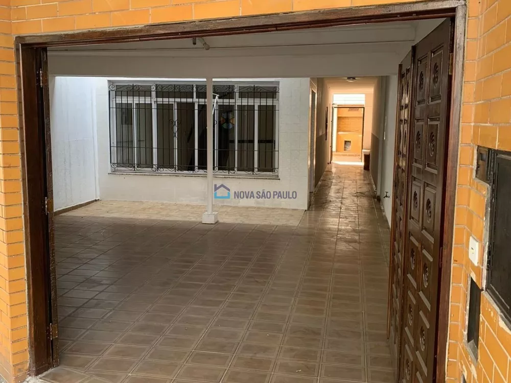 Casa à venda com 3 quartos, 182m² - Foto 1