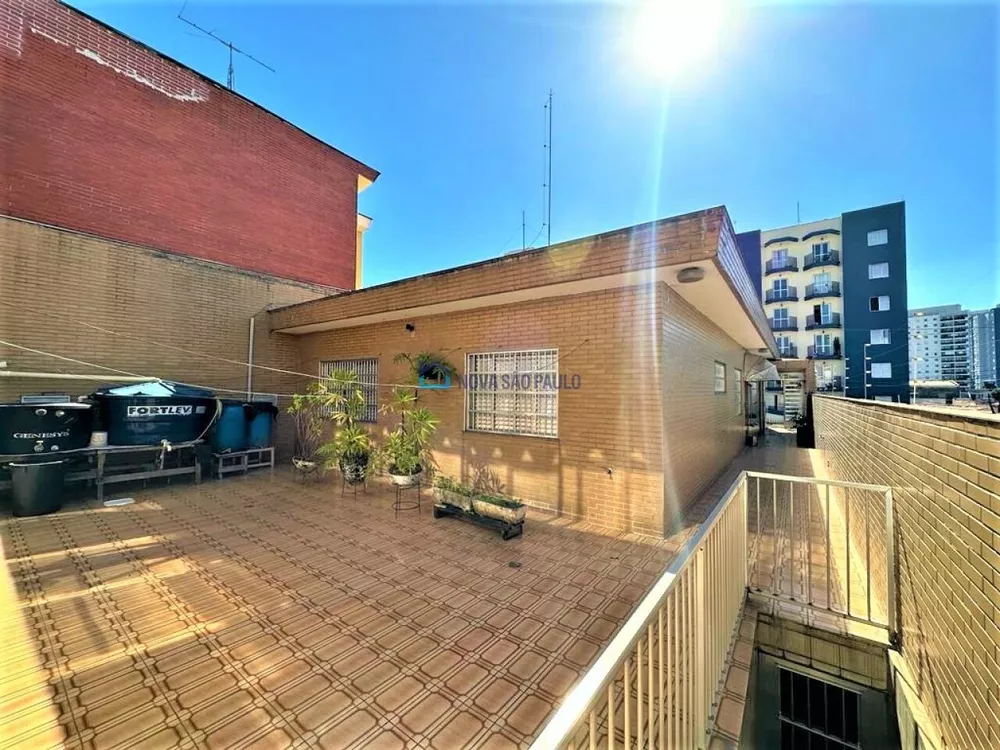 Casa à venda com 3 quartos, 300m² - Foto 1