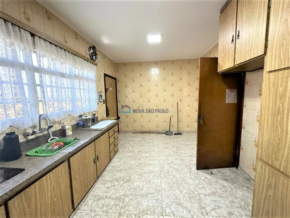 Casa à venda com 3 quartos, 300m² - Foto 4