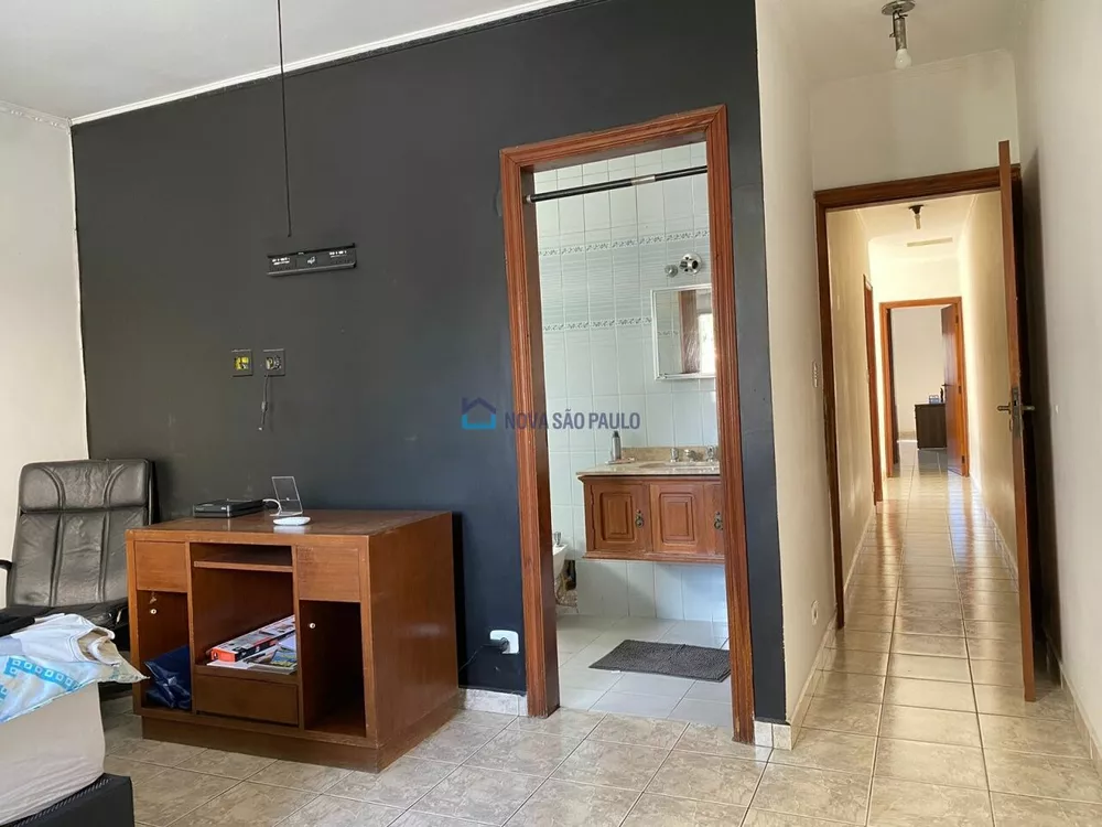 Casa à venda com 3 quartos, 200m² - Foto 1