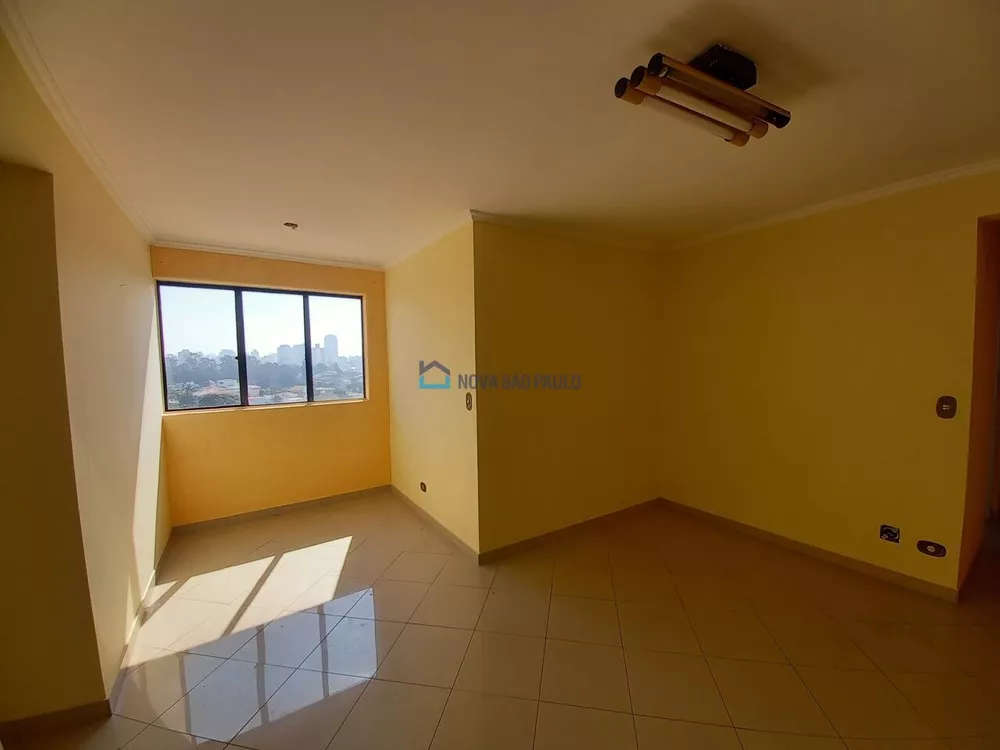 Apartamento à venda com 2 quartos, 65m² - Foto 1