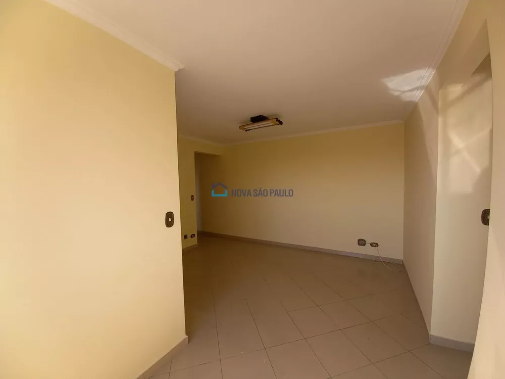 Apartamento à venda com 2 quartos, 65m² - Foto 2