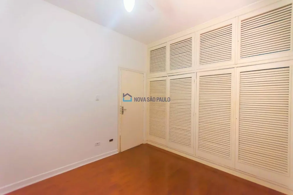 Casa à venda com 3 quartos, 320m² - Foto 8