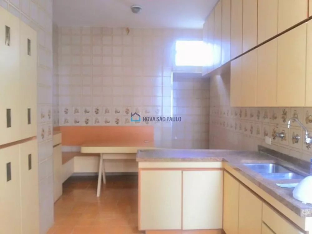 Casa à venda com 3 quartos, 320m² - Foto 3