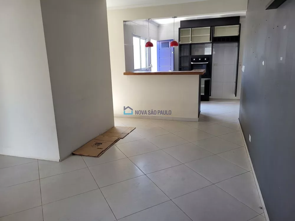 Casa à venda com 2 quartos, 95m² - Foto 1