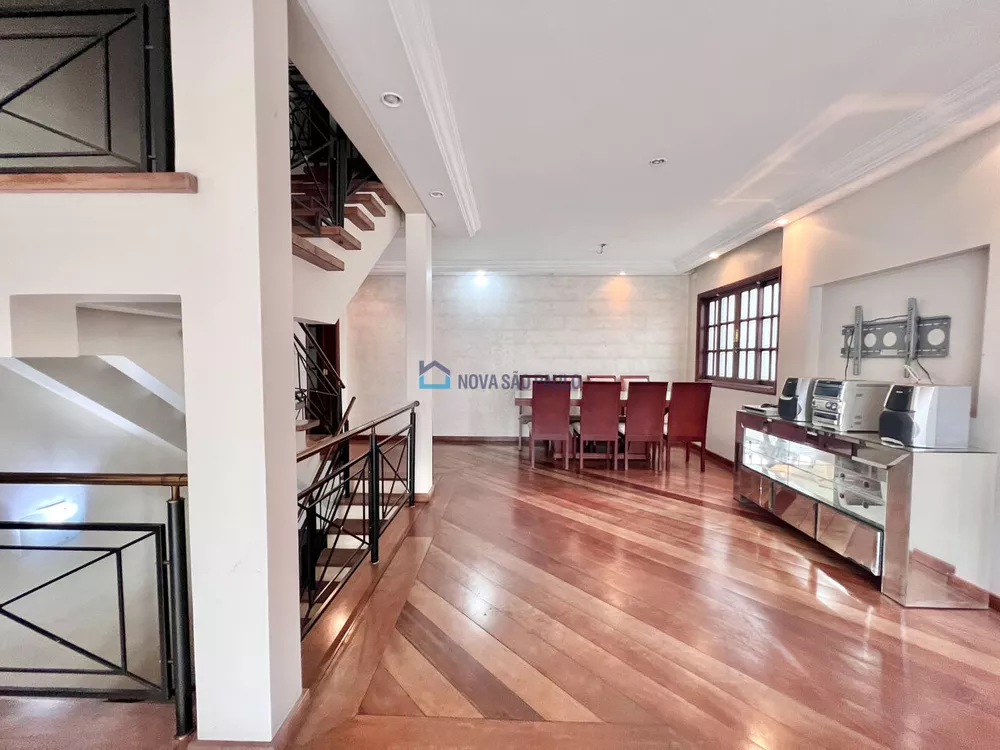 Casa à venda com 3 quartos, 289m² - Foto 3