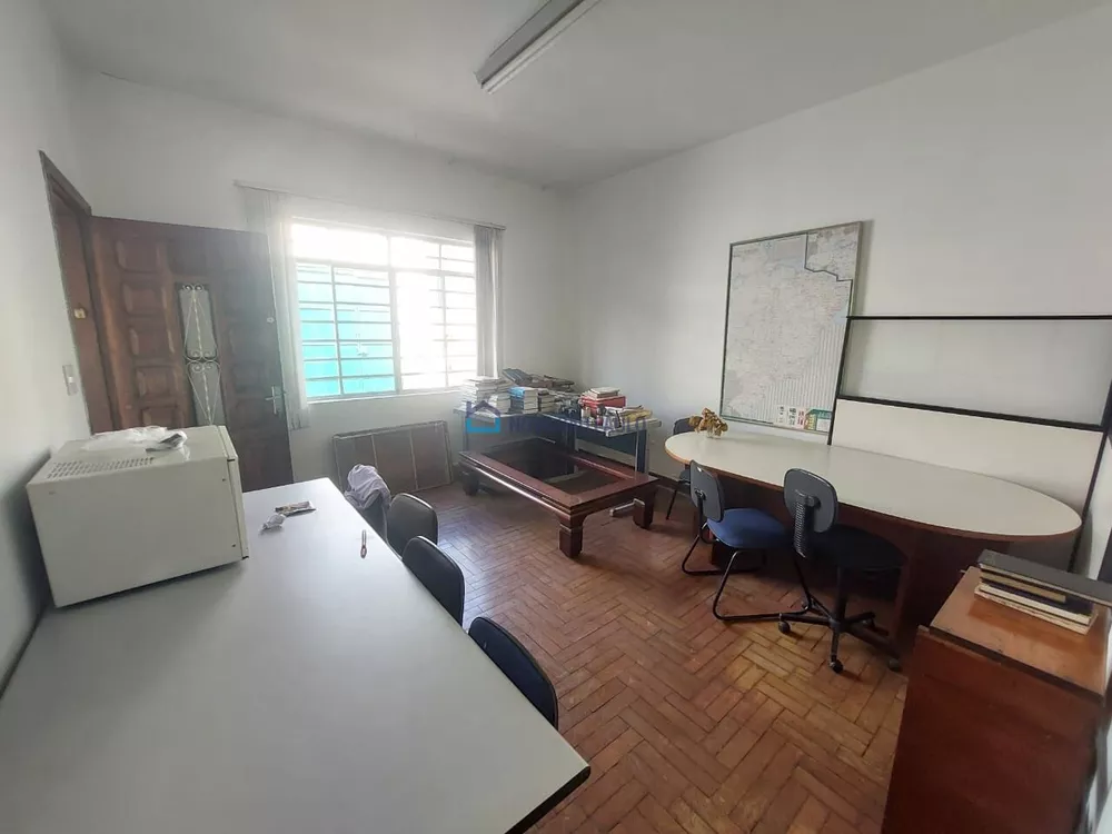 Casa para alugar com 2 quartos, 105m² - Foto 1