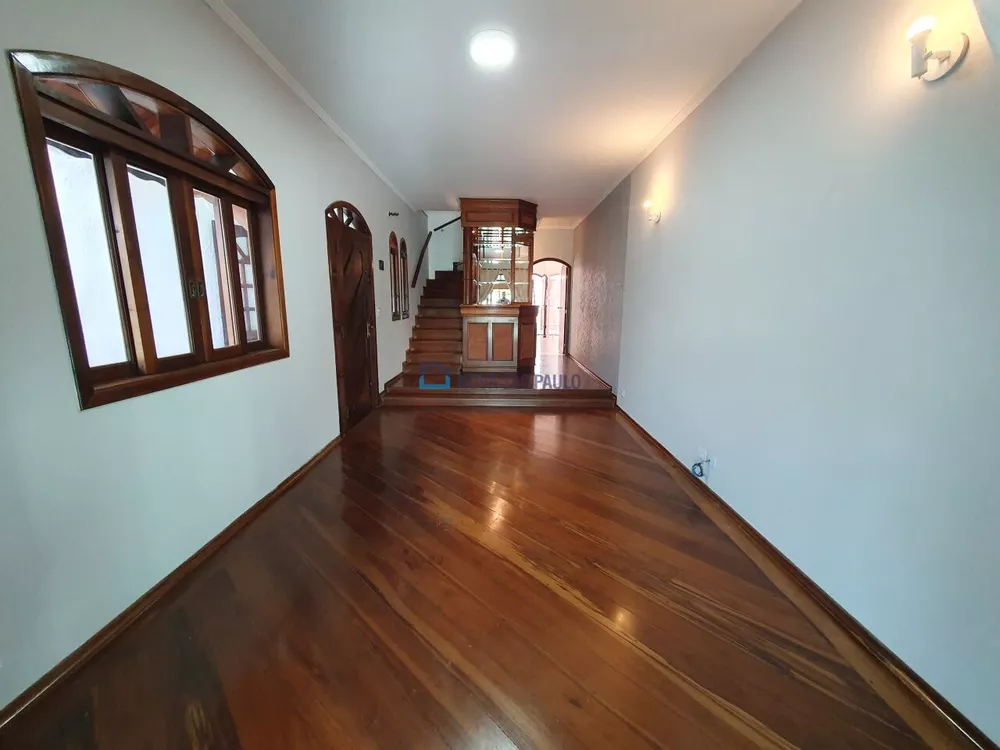 Casa à venda com 3 quartos, 201m² - Foto 3