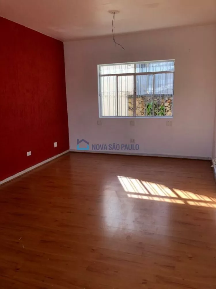 Casa para alugar com 4 quartos, 241m² - Foto 3