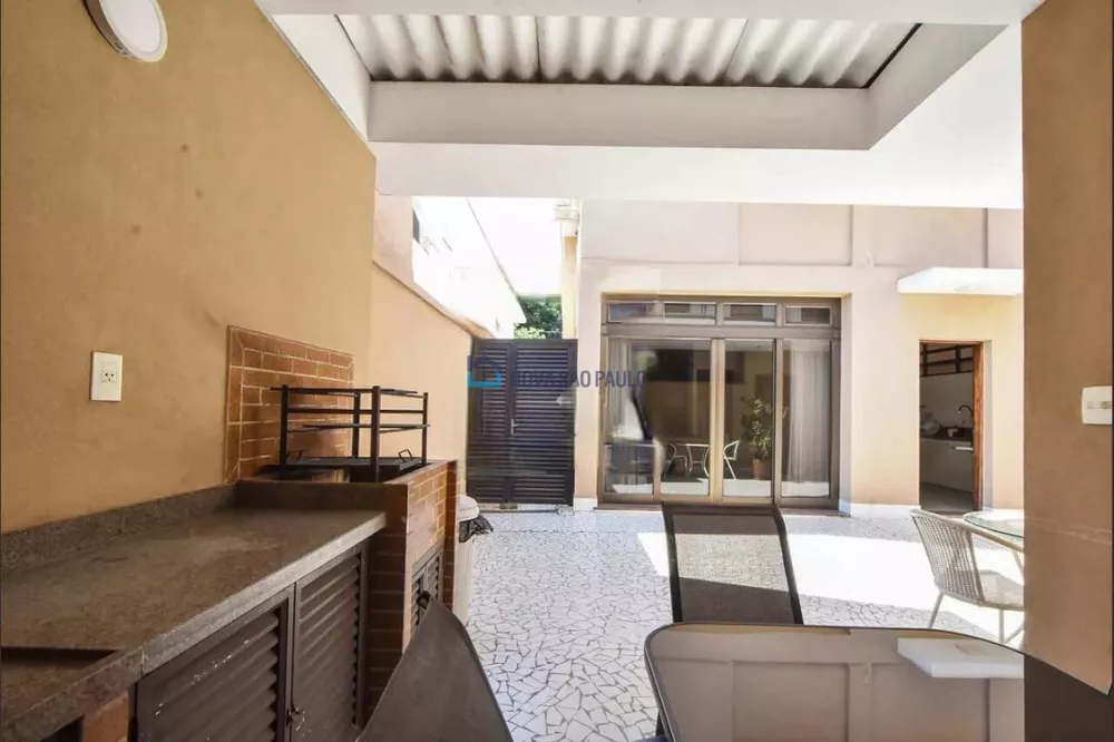 Casa à venda com 4 quartos, 296m² - Foto 4