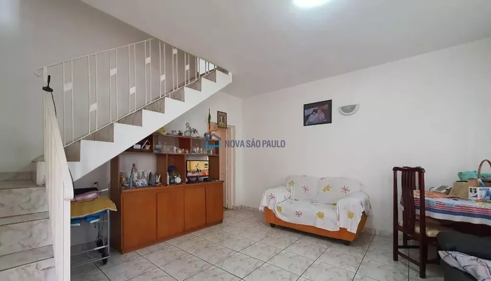 Casa à venda com 3 quartos, 120m² - Foto 1