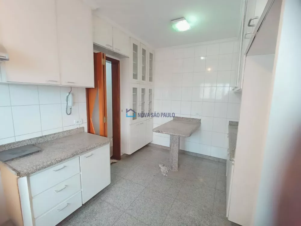 Apartamento à venda com 3 quartos, 230m² - Foto 6