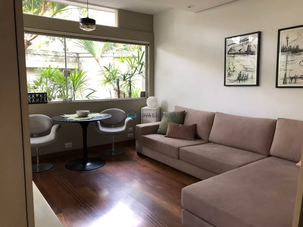 Casa à venda com 4 quartos, 300m² - Foto 1