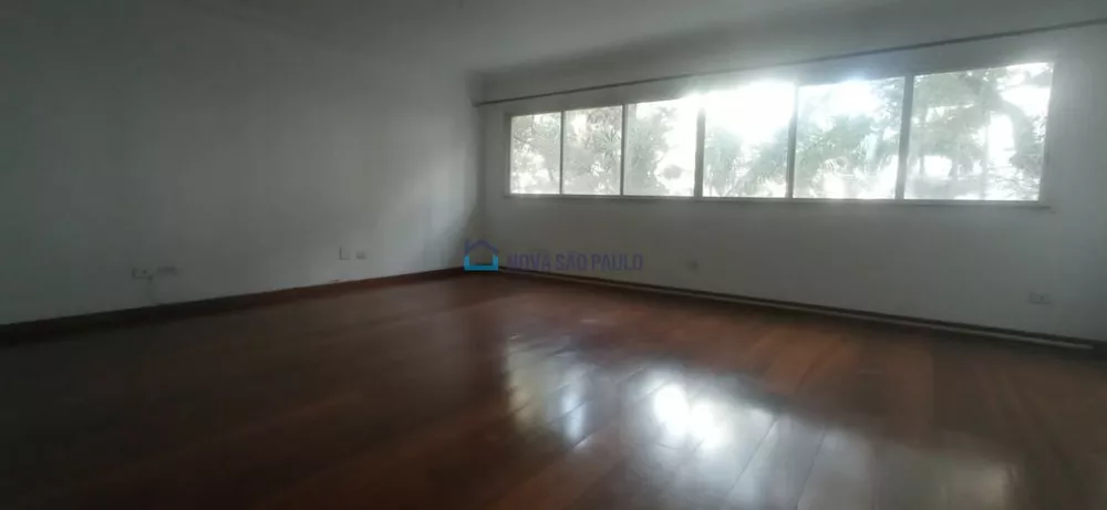 Apartamento à venda com 3 quartos, 130m² - Foto 2