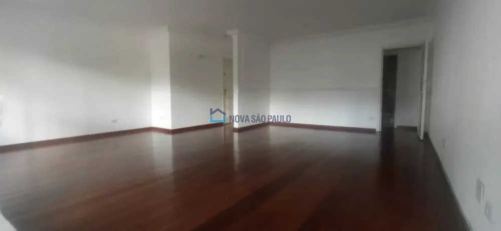 Apartamento à venda com 3 quartos, 130m² - Foto 1