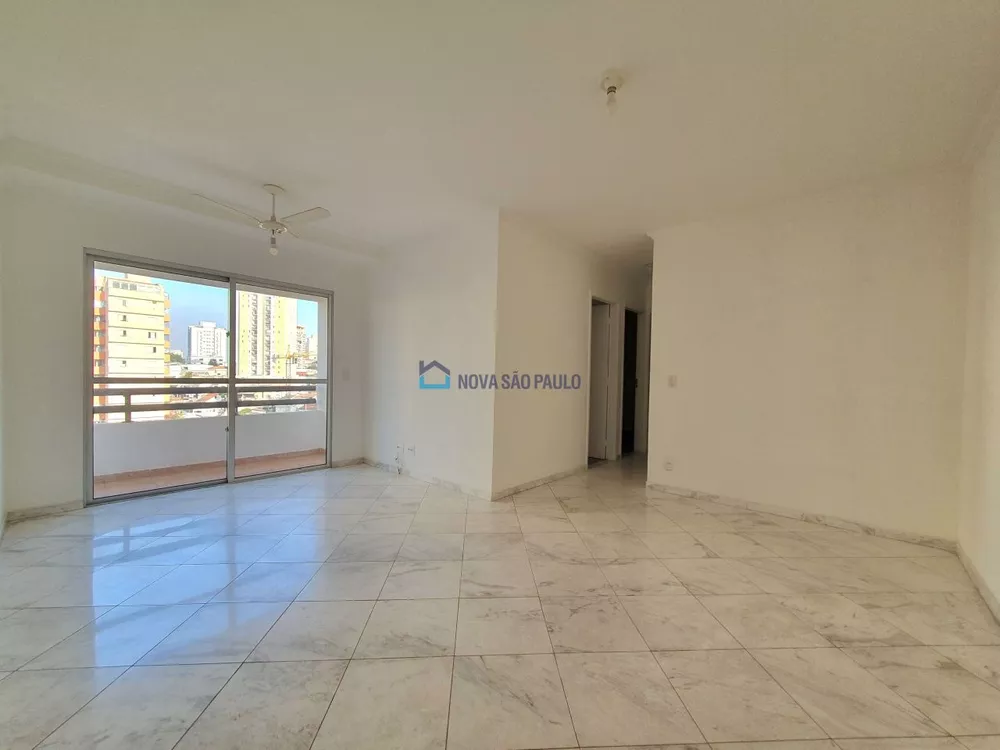 Apartamento à venda com 3 quartos, 75m² - Foto 2