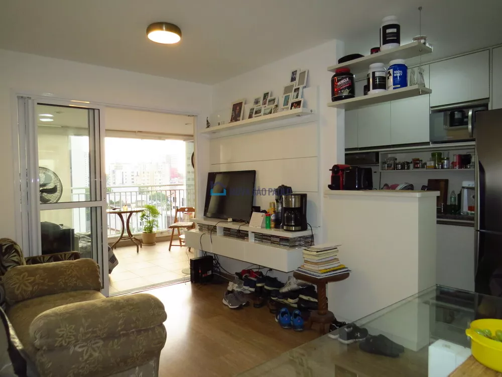 Apartamento à venda com 2 quartos, 61m² - Foto 1