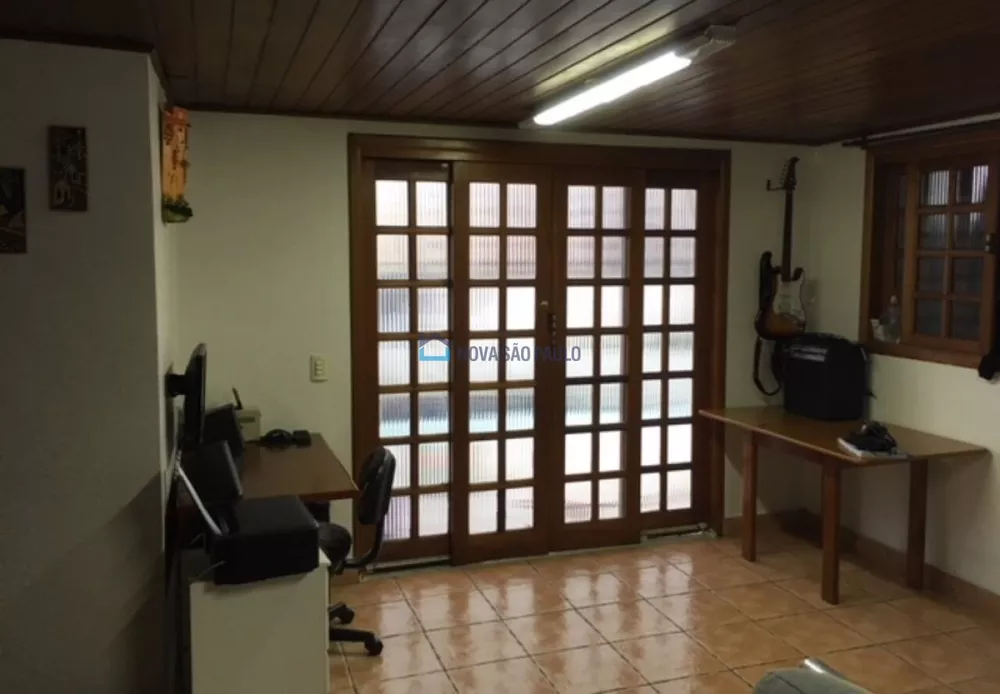 Apartamento à venda com 3 quartos, 160m² - Foto 1