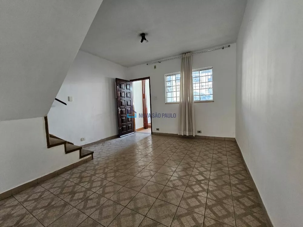 Casa à venda com 2 quartos, 80m² - Foto 1