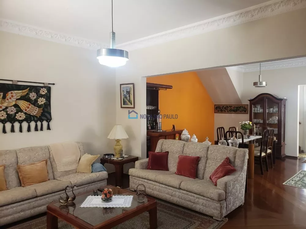 Casa à venda com 4 quartos, 292m² - Foto 1