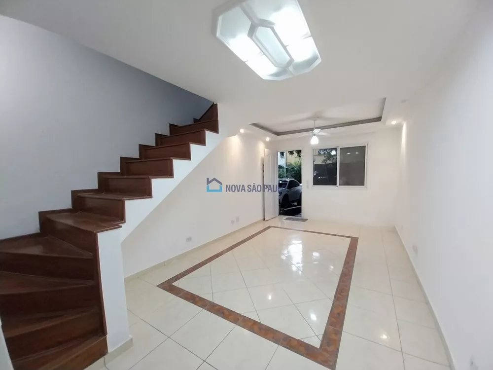 Casa à venda com 4 quartos, 80m² - Foto 3